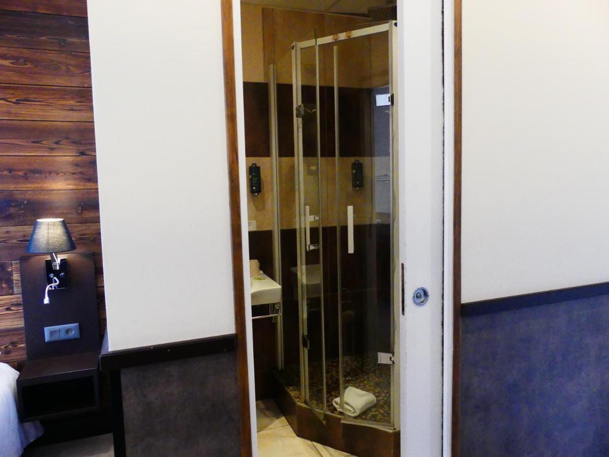 Logis Hotel Des Bains Gerardmer Bagian luar foto