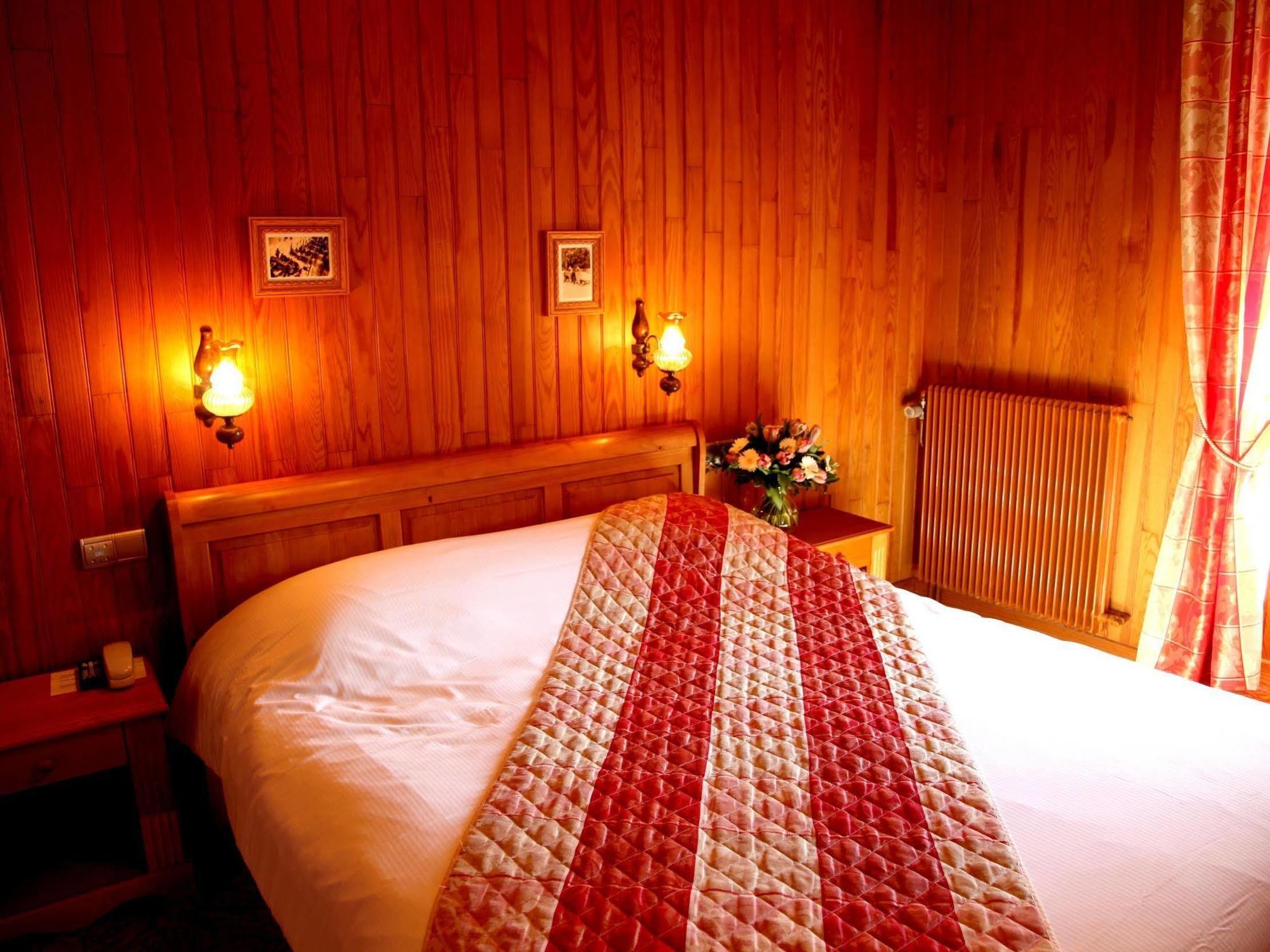 Logis Hotel Des Bains Gerardmer Bagian luar foto